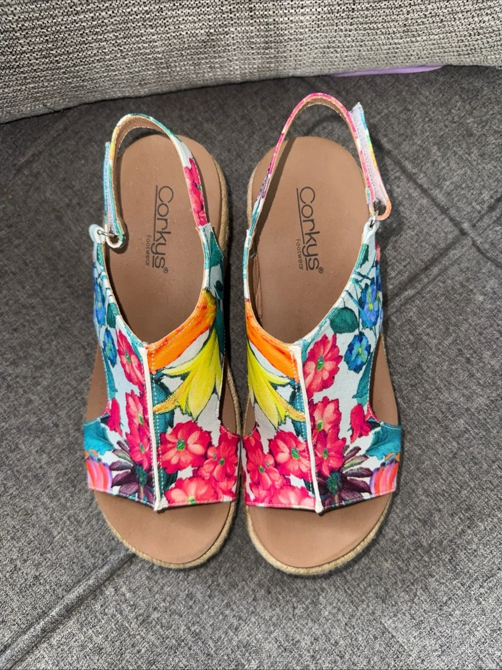 Corkys 8.0 Footwear Women's Freddie Wedge Sandals White Floral Espadrilles